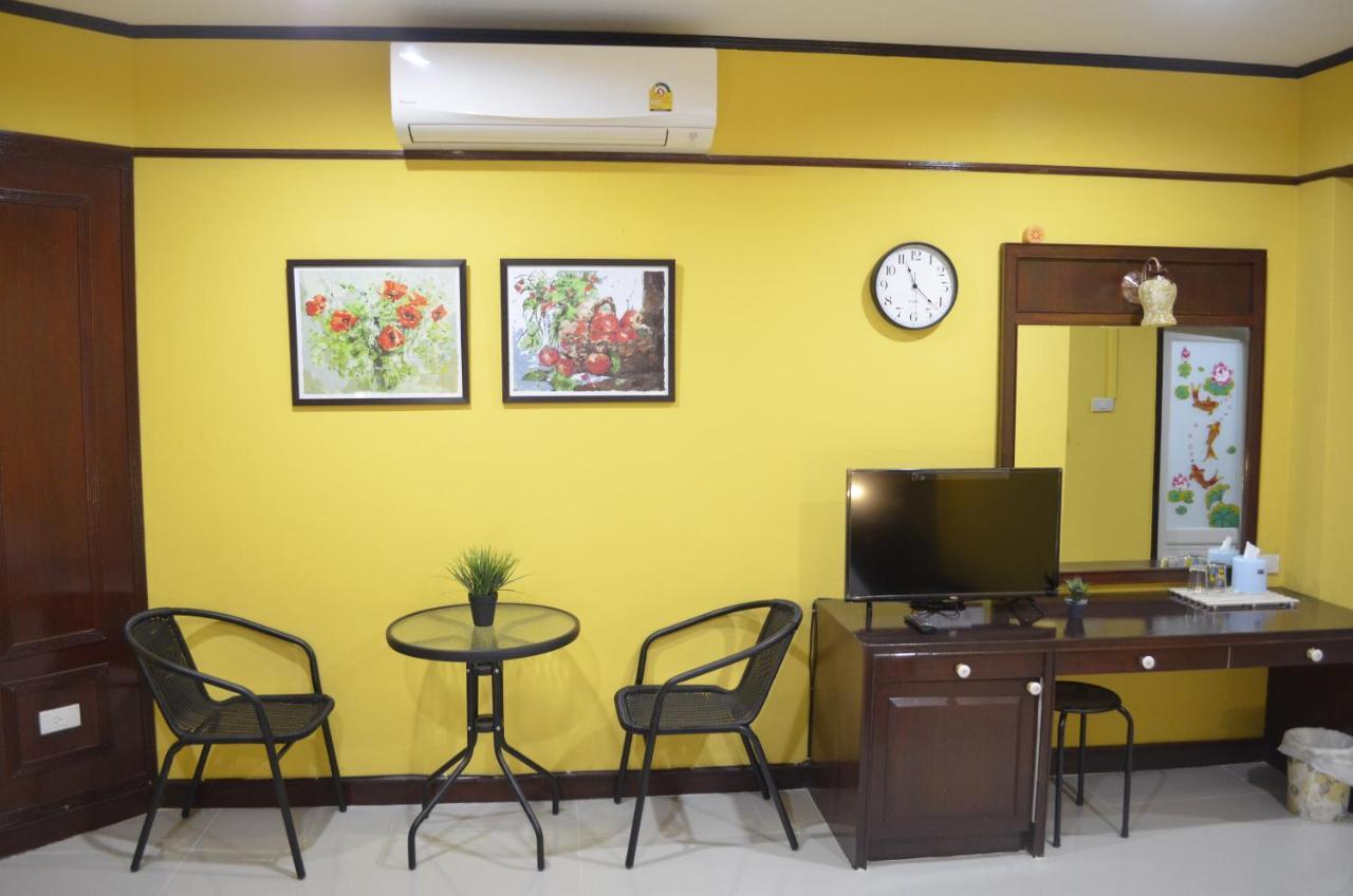 โรงแรมเมืองเพรียวอินน์ Mueang Phriao Inn Hotel Sara Buri Esterno foto