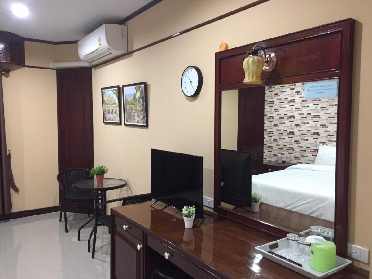 โรงแรมเมืองเพรียวอินน์ Mueang Phriao Inn Hotel Sara Buri Esterno foto