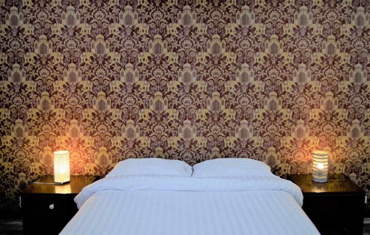 โรงแรมเมืองเพรียวอินน์ Mueang Phriao Inn Hotel Sara Buri Esterno foto